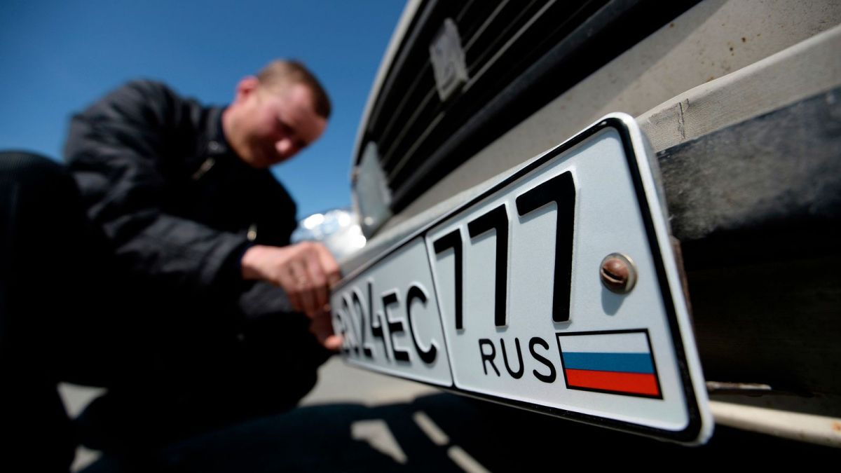 ОХУ-ын дугаартай автомашин Европын Холбооны нутаг дэвсгэрт нэвтрэх боломжгүй болов