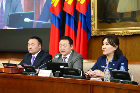 Д.Тогтохсүрэн: Тэтгэврийг 100 мянган төгрөгөөр нэмэхэд шаардлагатай ₮140 тэрбумыг шийдвэрлэсэн